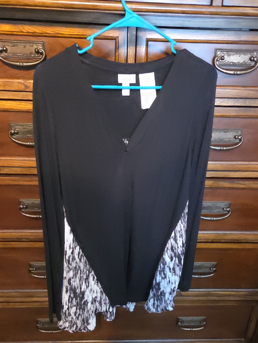 Logo By Lori Goldstein Long Sleeve Top with Abstract Black & White Panels